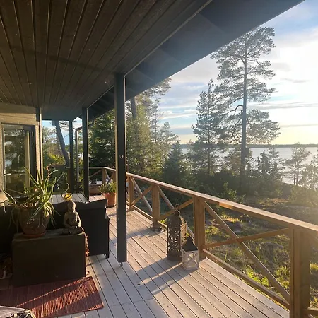 Bjoerkoe Hus * Emkarby