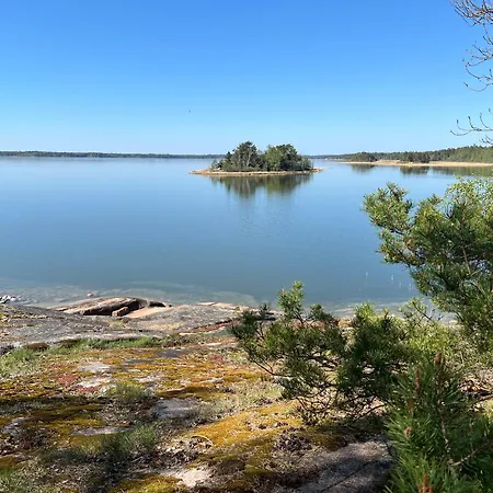 Bjoerkoe Hus Emkarby