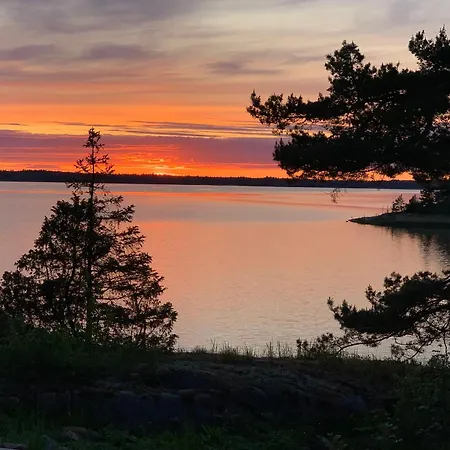 Domek letniskowy Bjoerkoe Hus Emkarby