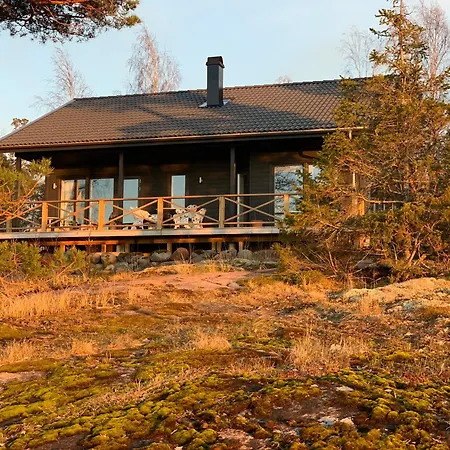 Bjoerkoe Hus Emkarby