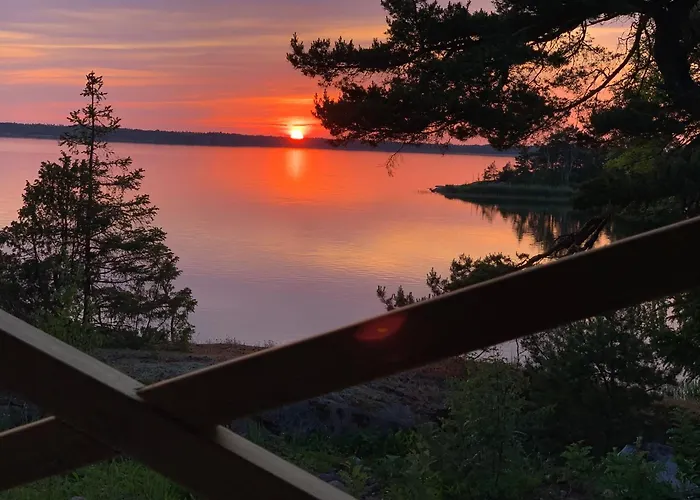 Bjoerkoe Hus Emkarby