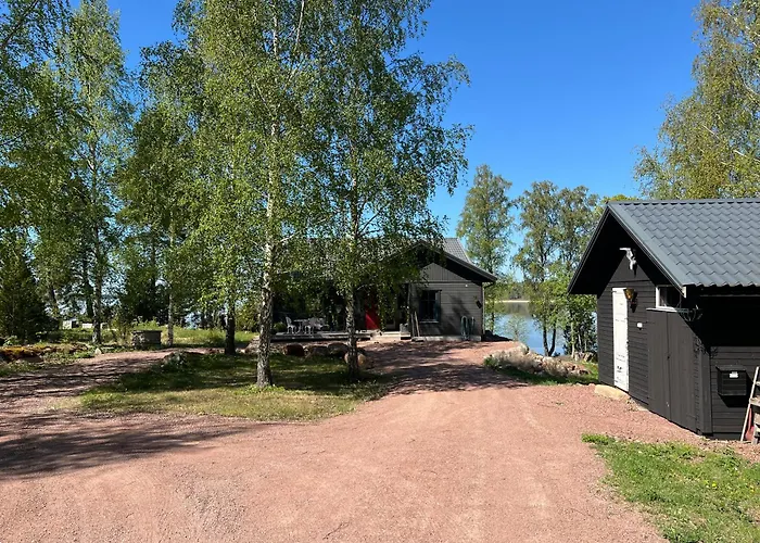 Bjoerkoe Hus Lodge *