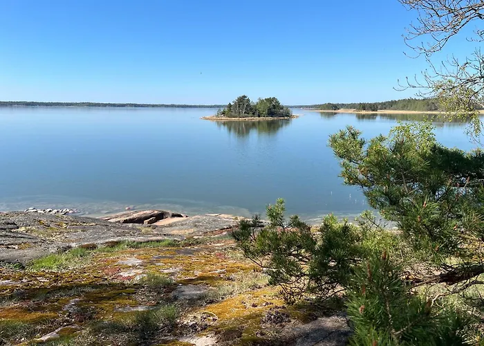Bjoerkoe Hus Emkarby
