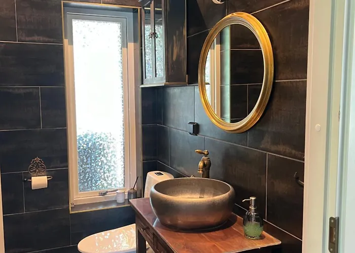 Lodge Bjoerkoe Hus Emkarby